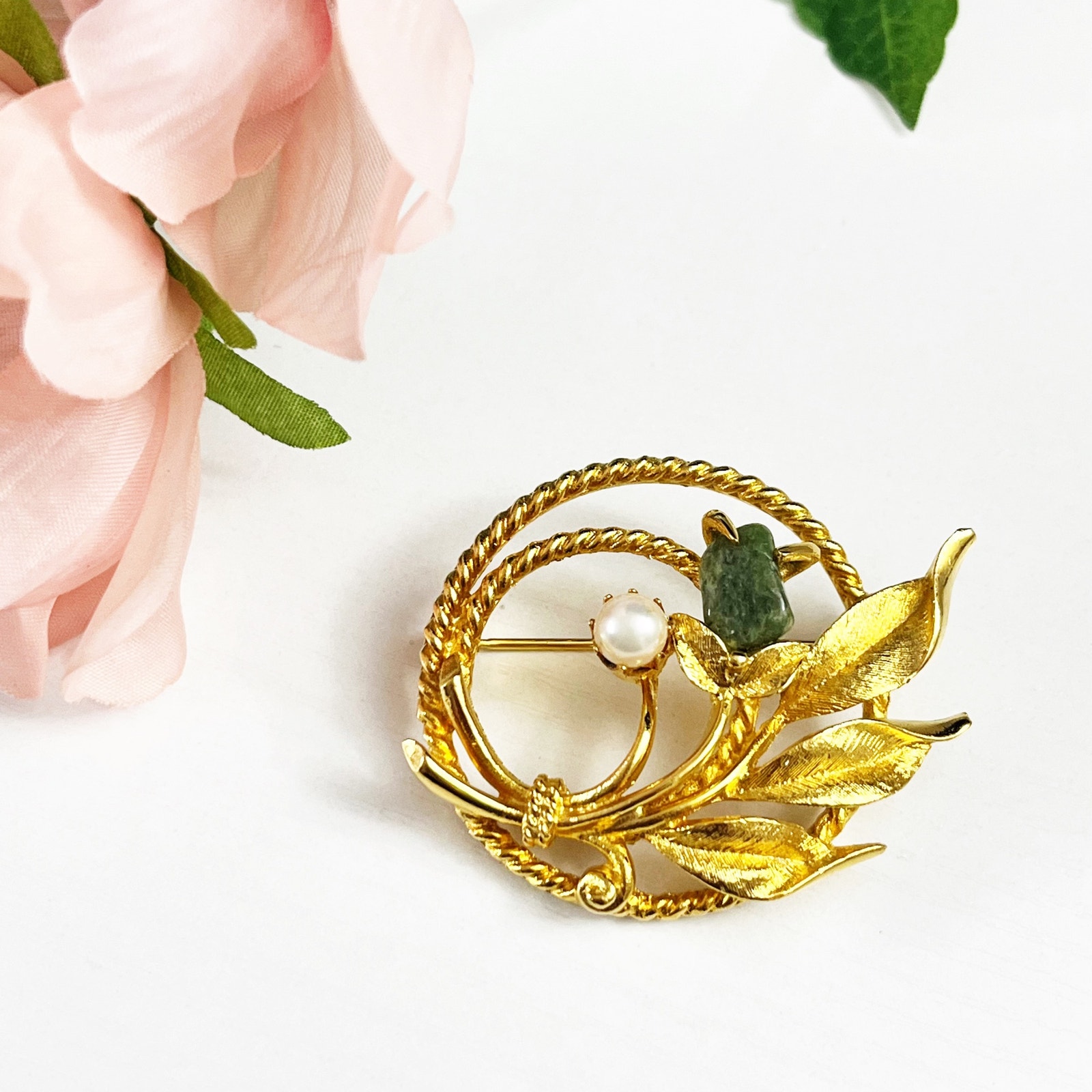 Sarah Coventry Vintage 1967 Jade Garden Brooch